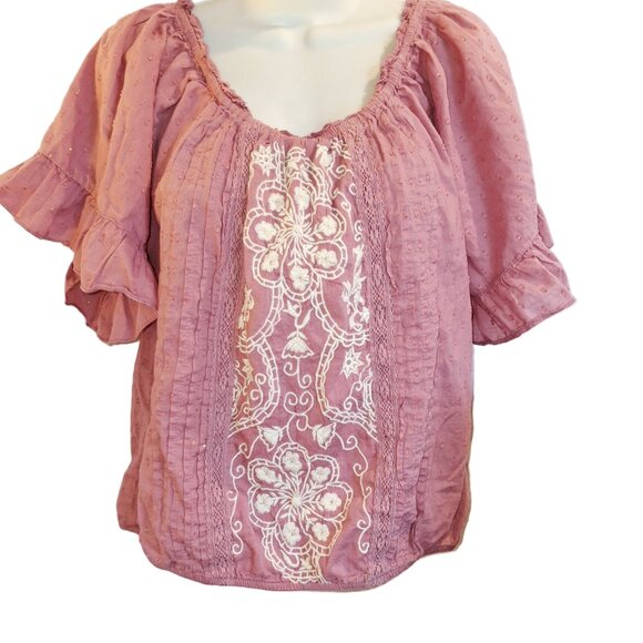 Maurices Tops - Maurices Pink Embroidered Medium top Peasant